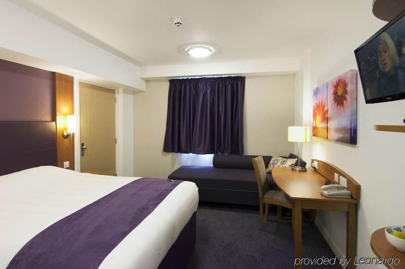 Premier Inn Glasgow City - George Square Exterior foto